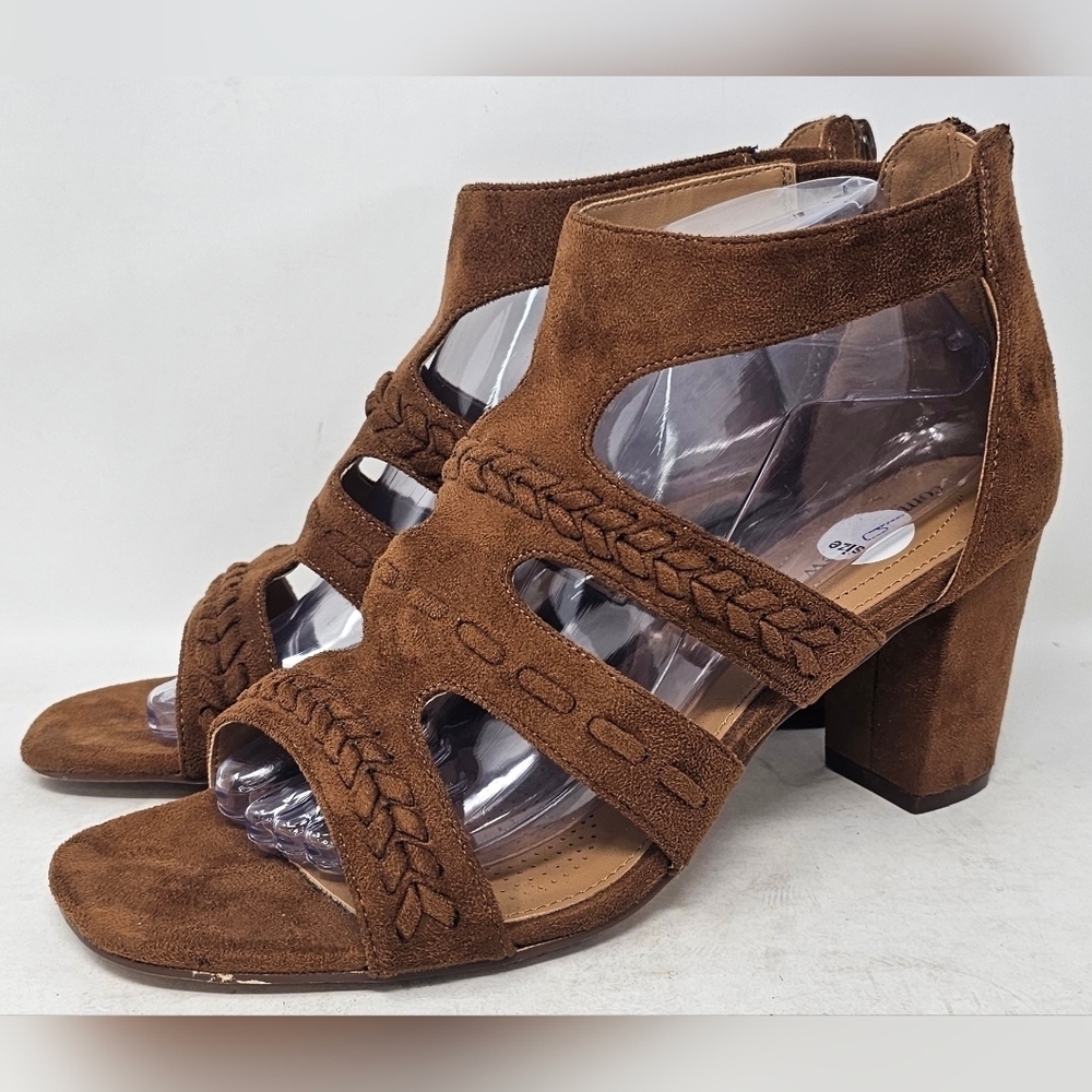 Comfort View WMNS Darlene Brown Faux Suede Chunky Heel Braided Zip Sandal SZ 9WW